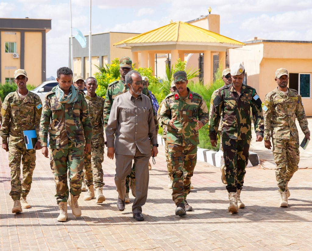 Madaxweyne Xasan Sheekh Waxaad Ku Jirtaan Dagaal Waafaqsan Mabaadii Da Madaxweyne Xasan Sheekh Waxaad Ku Jirtaan Dagaal Waafaqsan Mabaadii Da